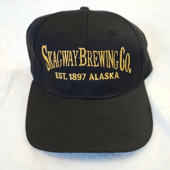 Vintage NWT Snapback Ball Cap Skagway Brewing Co. Black and Gold - Picture 1 of 7